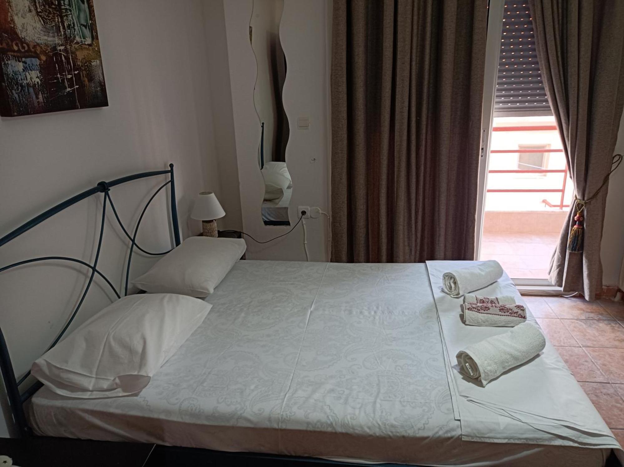 Blue Moon Apartments Nea Michaniona Habitación foto